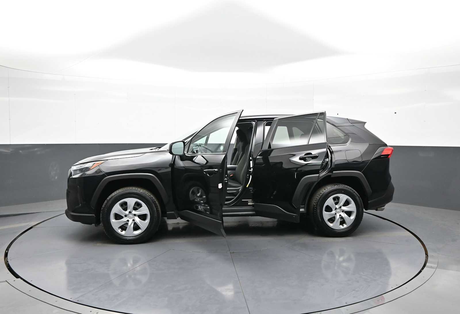 Used 2025 Toyota RAV4 LE FWD image 40