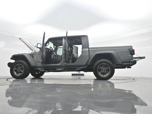 Used 2023 Jeep Gladiator Rubicon w/ Trailer Tow Package AWD/4WD image 45