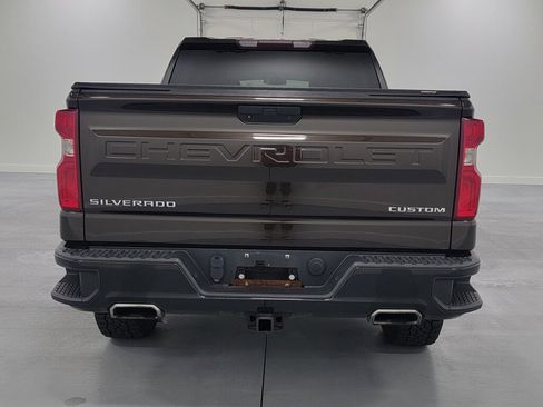 Used 2019 Chevrolet Silverado 1500 Custom Trail Boss w/ Custom Convenience Package image 8