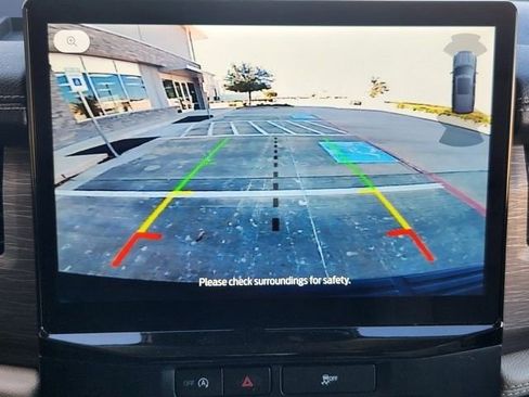 Used 2024 Ford Expedition Limited image 16