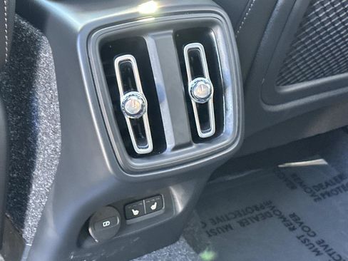 Certified 2025 Volvo XC40 B5 Plus w/ Protection Package Premier image 22