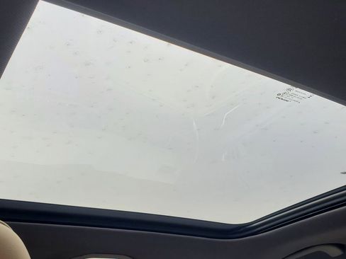 Used 2024 Jeep Grand Cherokee Limited w/ Luxury Tech Group II image 29