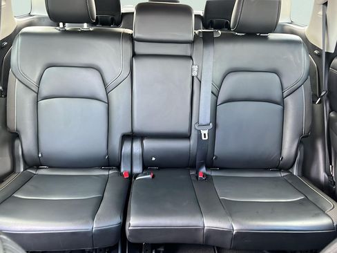 Used 2023 Nissan Pathfinder SL FWD image 26