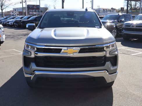 Certified 2025 Chevrolet Silverado 1500 LT image 3