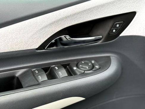 Used 2019 Chevrolet Bolt LT image 25