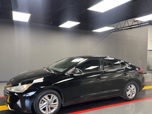 Used 2019 Hyundai Elantra Value Edition image 2