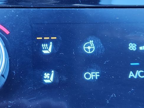 Certified 2024 Hyundai Santa Fe Limited image 32