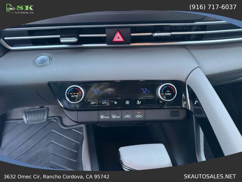 Used 2025 Hyundai Elantra Hybrid FWD image 18