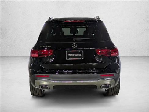 New 2025 Mercedes-Benz GLB 250 image 8