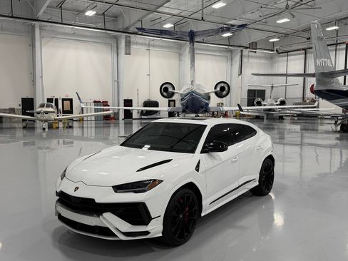 Used 2024 Lamborghini Urus S AWD/4WD image 4
