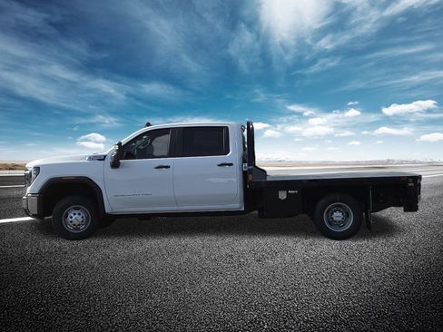 New 2026 GMC Sierra 3500 Pro w/ Convenience Package image 16