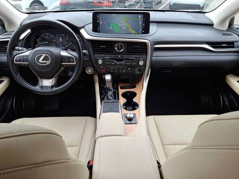 Used 2022 Lexus RX 350L Premium w/ Premium Package AWD/4WD image 10