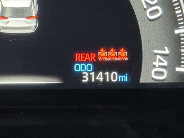 Used 2025 Toyota RAV4 LE AWD/4WD image 20