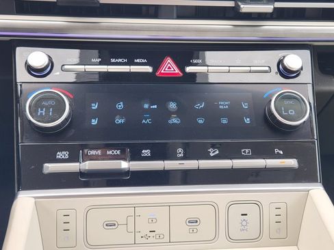 Certified 2025 Hyundai Santa Fe Calligraphy image 18