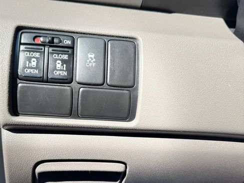 Used 2015 Honda Odyssey EX image 22