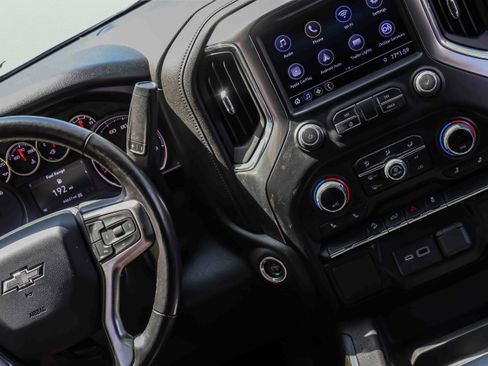 Used 2021 Chevrolet Silverado 1500 LT Trail Boss w/ Bed Protection Package AWD/4WD image 18