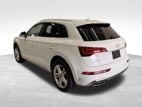 Used 2023 Audi Q5 e Premium w/ Convenience Package AWD/4WD image 3
