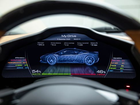 Certified 2023 Ferrari SF90 Stradale Coupe image 25