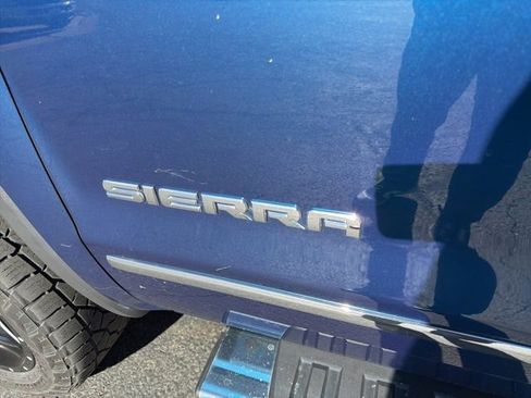 Used 2018 GMC Sierra 1500 SLT w/ SLT Premium Package image 14