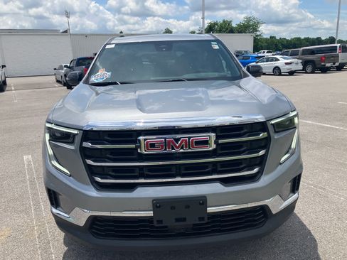 Used 2025 GMC Acadia Elevation FWD image 3