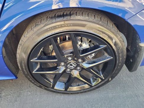 Used 2023 Honda Civic Sport image 25