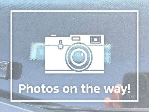 Used 2022 Ford Escape SE image 2