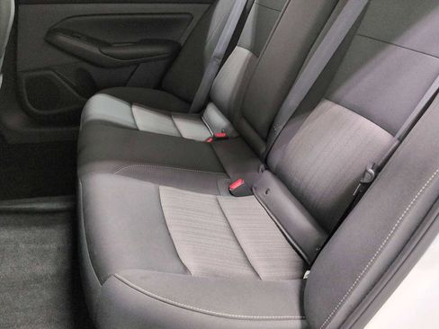 Used 2024 Nissan Altima 2.5 S AWD/4WD image 12