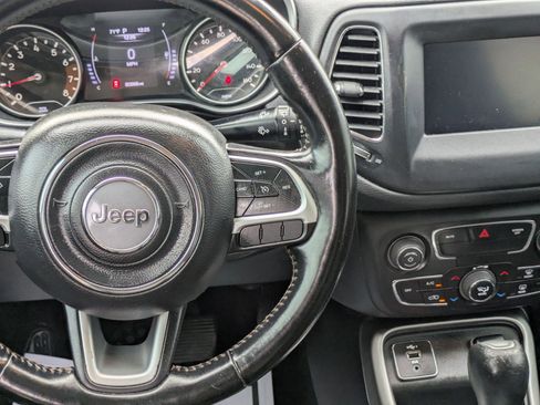 Used 2020 Jeep Compass Latitude image 19