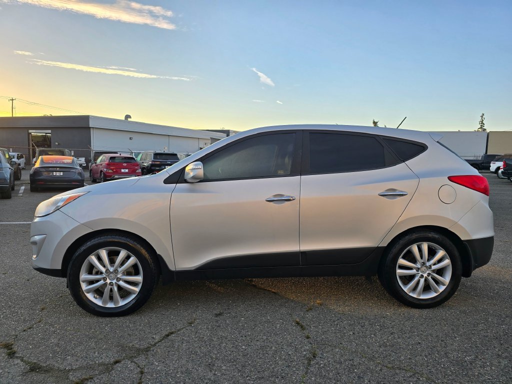 Used 2012 Hyundai Tucson Limited w/ Premium Pkg AWD/4WD image 5