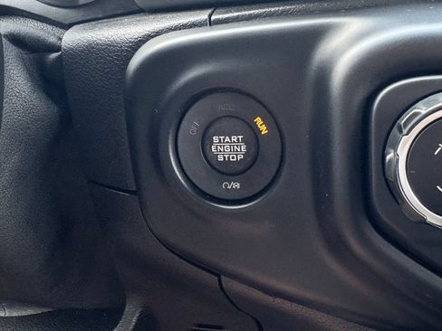 Used 2021 Jeep Wrangler Unlimited Sahara w/ Uconnect 4C Nav & Sound Group AWD/4WD image 30