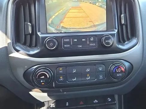Used 2017 Chevrolet Colorado Z71 AWD/4WD image 17