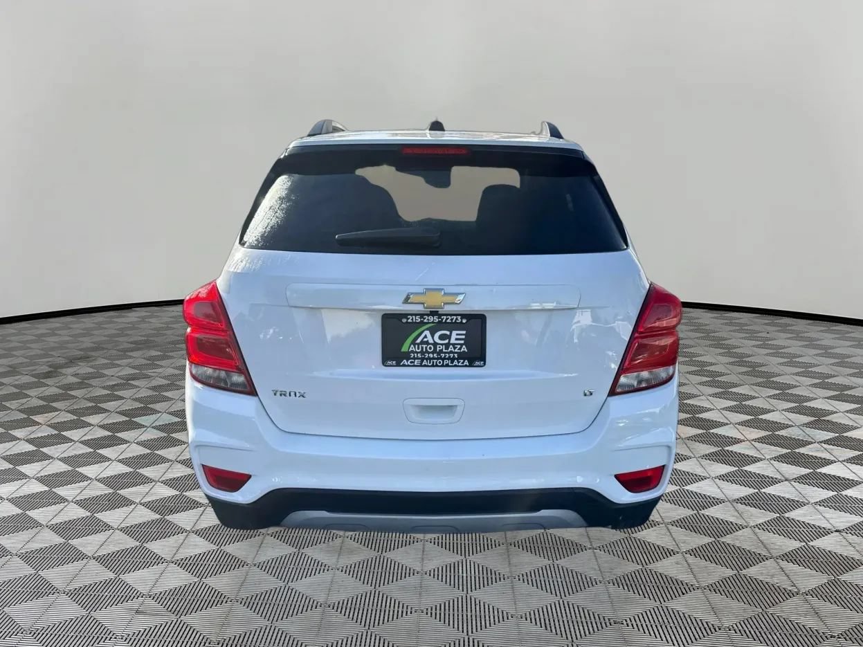 Used 2020 Chevrolet Trax LT w/ LT Convenience Package FWD image 6