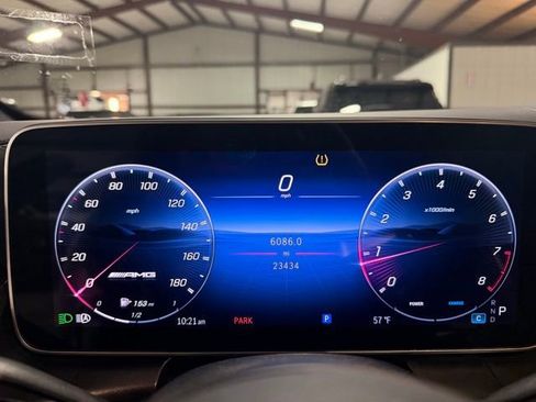 Used 2025 Mercedes-Benz GLC 43 AMG 4MATIC image 12
