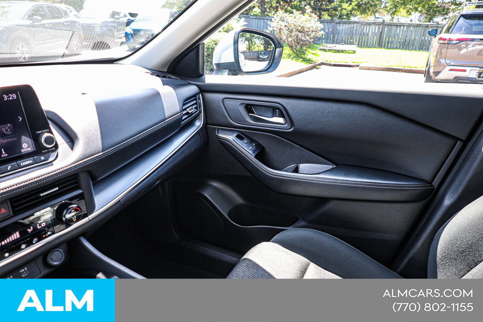 Used 2024 Nissan Rogue SV FWD image 36