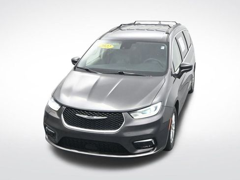 Used 2022 Chrysler Pacifica Touring-L image 24