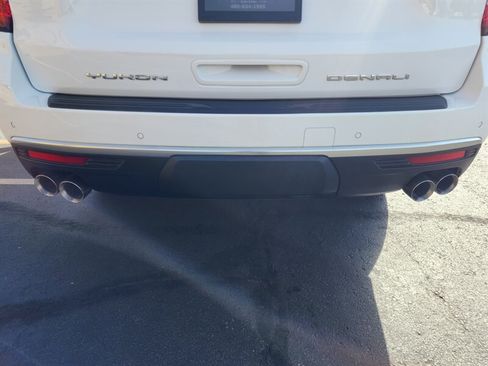 Used 2023 GMC Yukon Denali w/ LPO, Floor Liner Package RWD image 14