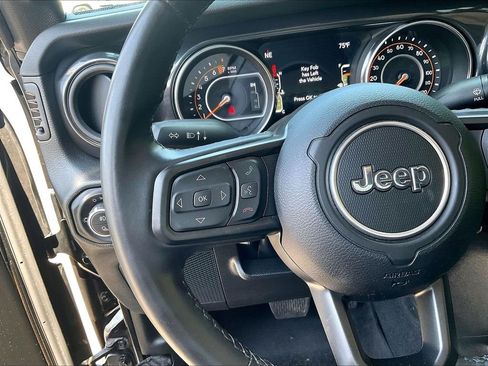 Used 2022 Jeep Gladiator Sport AWD/4WD image 21
