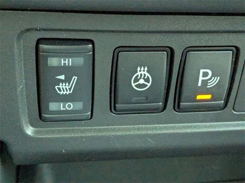 Used 2023 Nissan Frontier SV w/ SV Convenience Package image 21