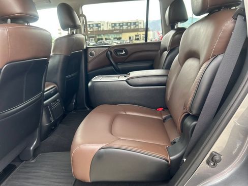 Used 2021 INFINITI QX80 Premium Select w/ All-Season Package AWD/4WD image 29