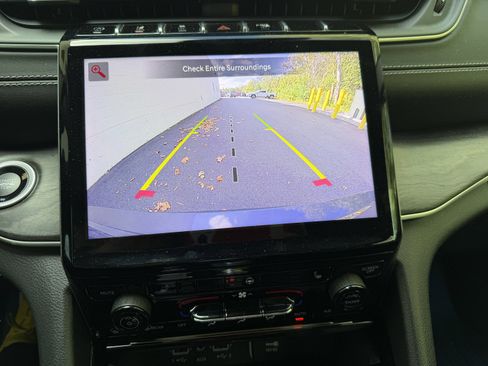 Used 2021 Jeep Grand Cherokee L Limited image 6