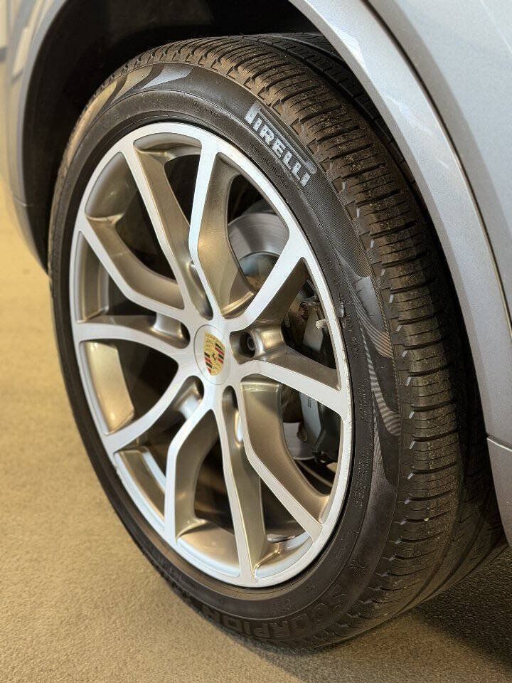 Used 2019 Porsche Cayenne S AWD/4WD image 20