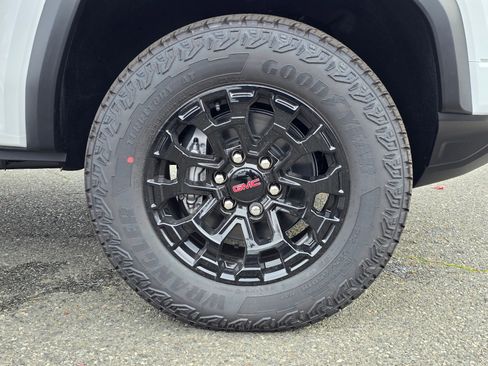 New 2026 GMC Canyon Elevation w/ Convenience Package image 9