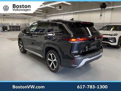 New 2026 Volkswagen Tiguan SE image 2