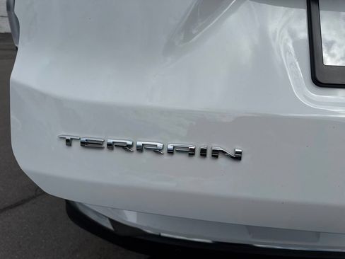Used 2024 GMC Terrain AT4 w/ LPO, 'HIT The Road' Package AWD/4WD image 17