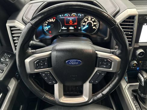 Used 2018 Ford F150 Platinum w/ Equipment Group 701A Luxury AWD/4WD image 27