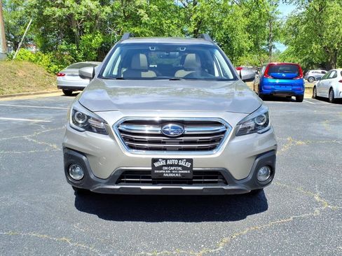 Used 2018 Subaru Outback 3.6R Limited AWD/4WD image 8