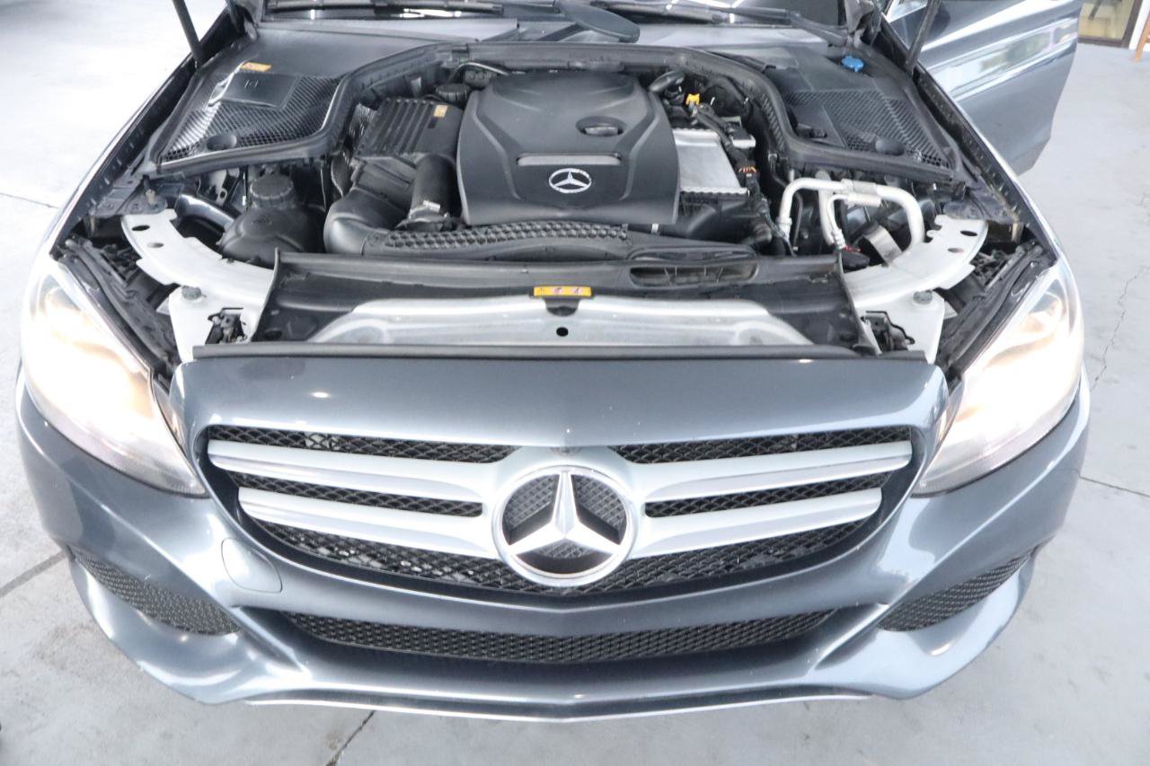 Used 2016 Mercedes-Benz C 300 4MATIC Sedan image 38