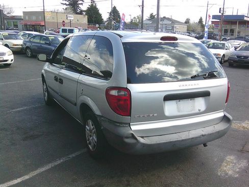 Used 2006 Dodge Caravan SE w/ Popular Equipment Group I image 3
