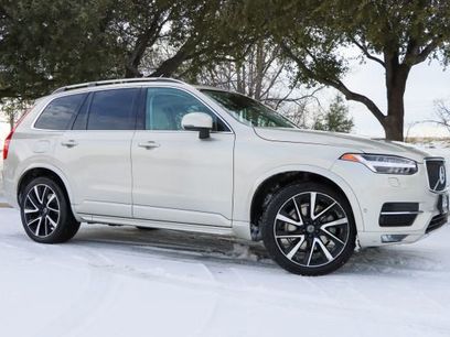 Used 2018 Volvo XC90 T6 Momentum w/ Convenience Package