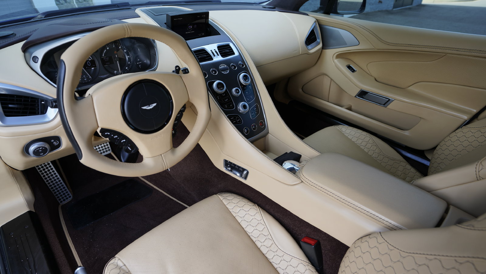 Used 2015 Aston Martin Vanquish Coupe RWD image 4